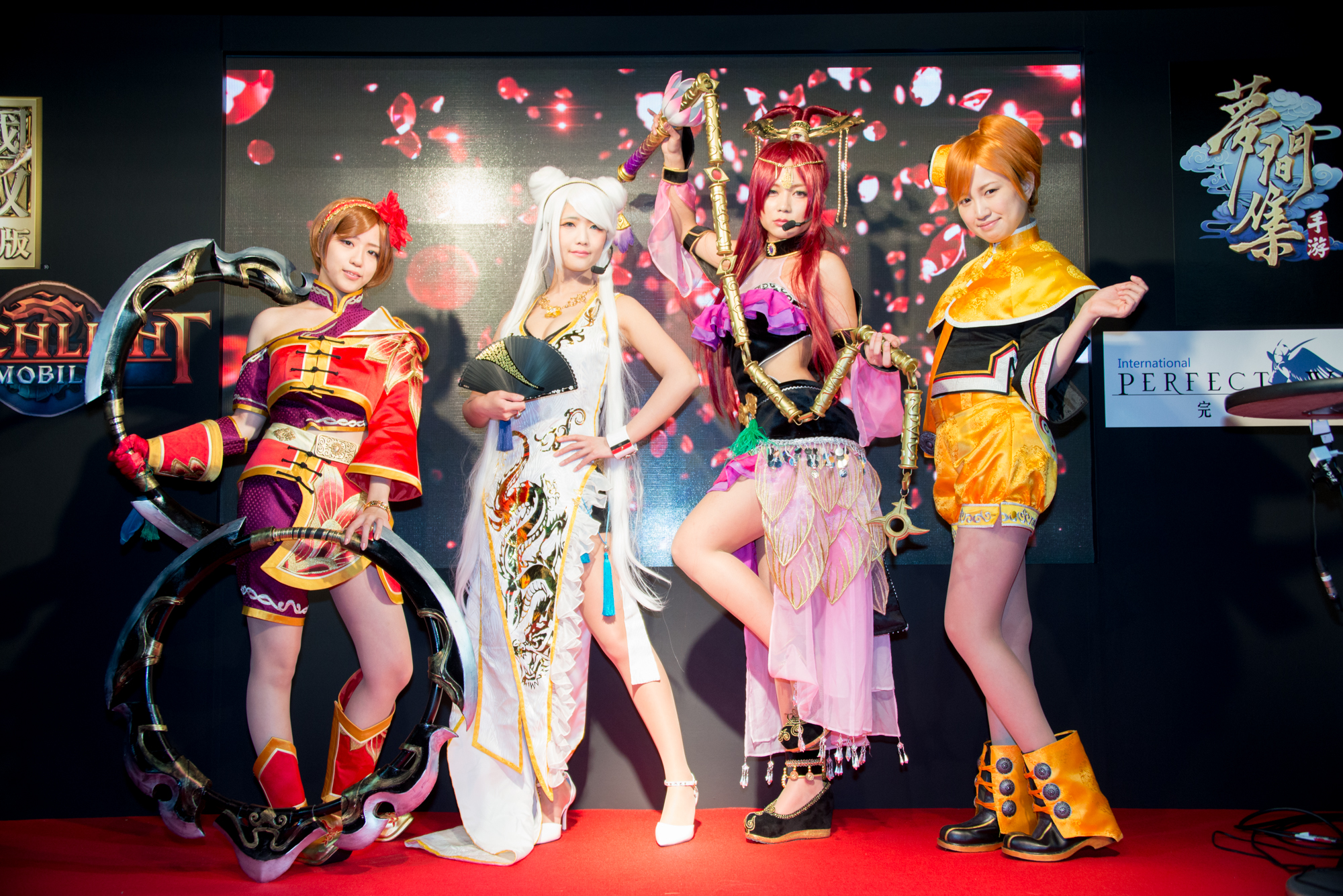 TGS2016_コンパニオン写真_完美世界 5