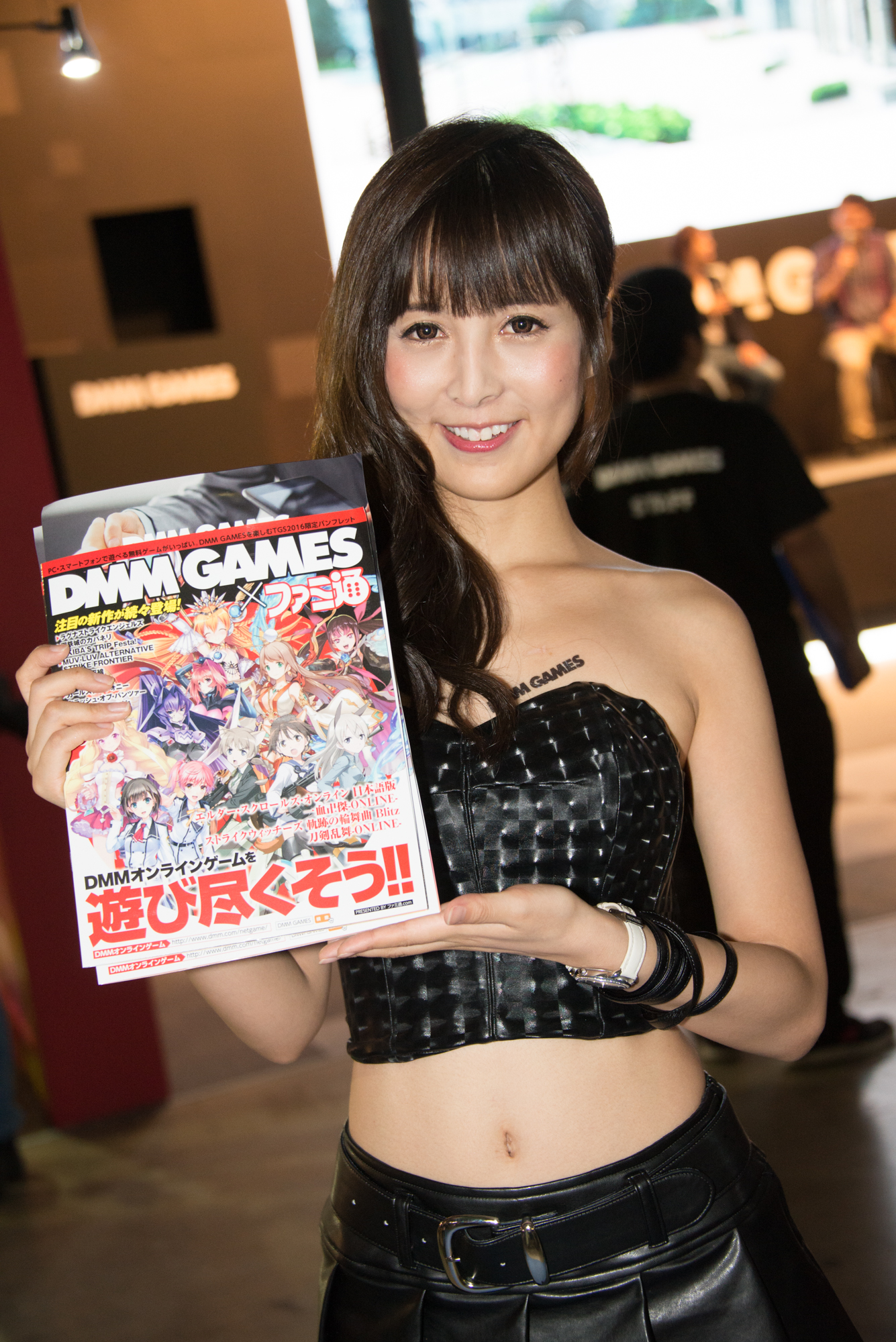 TGS2016_コンパニオン写真_DMM2