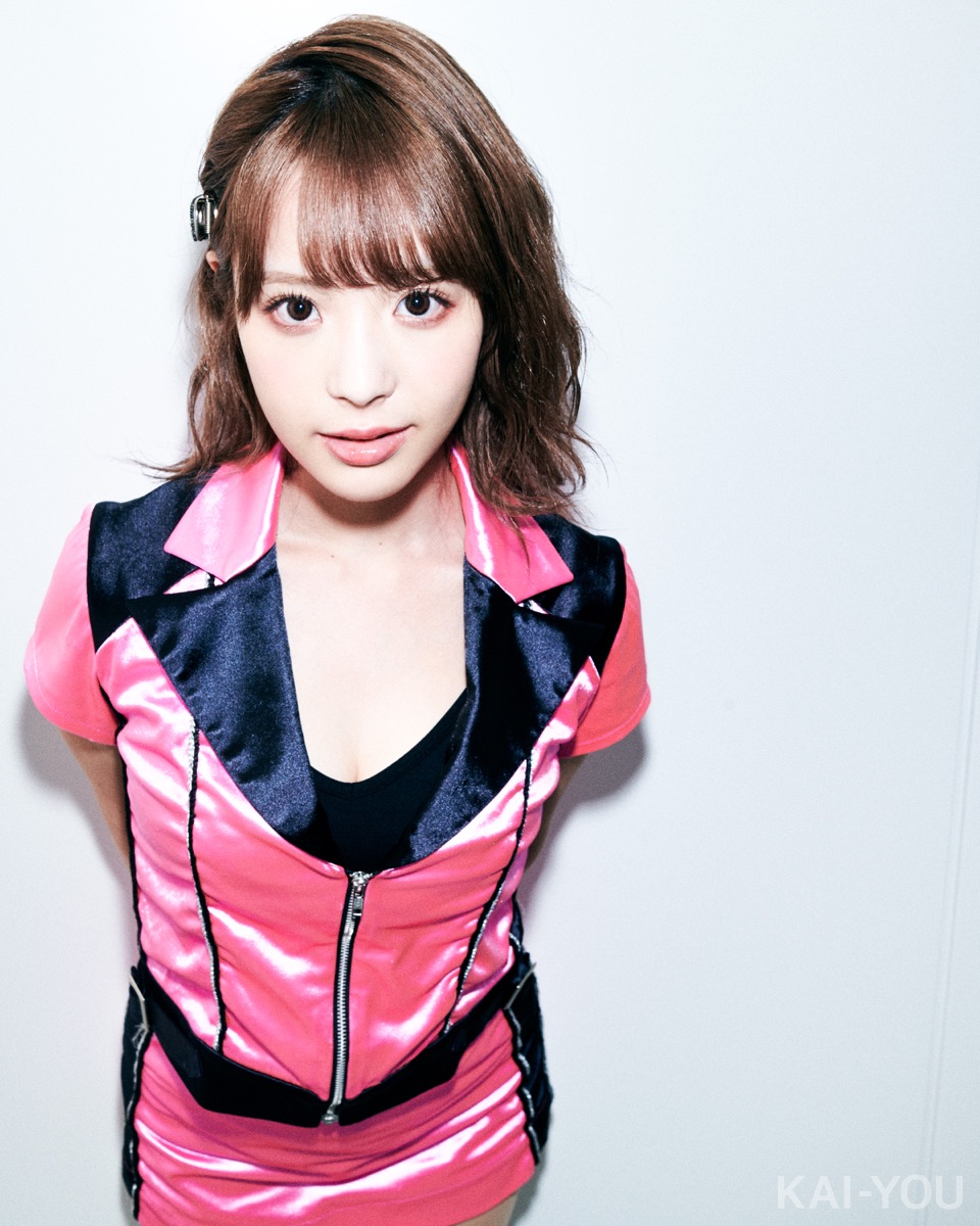 桃乃木かなさん