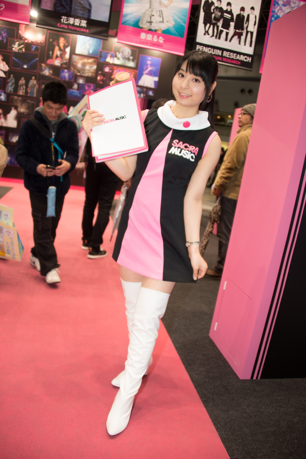 SACRA MUSICのコンパニオンさんのコスプレ画像2