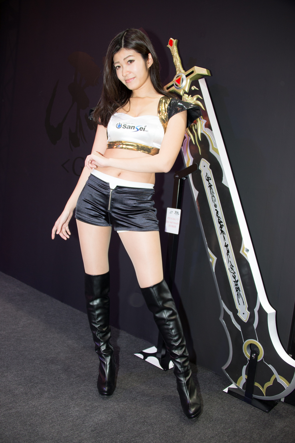 牙狼のコンパニオンさんのコスプレ画像5