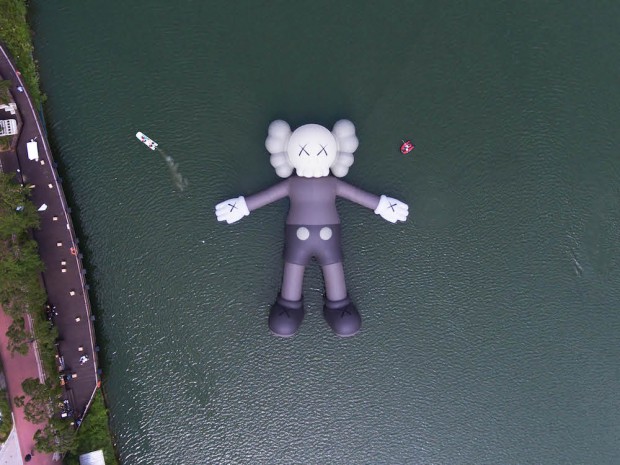 「KAWS:HOLIDAY」in韓国