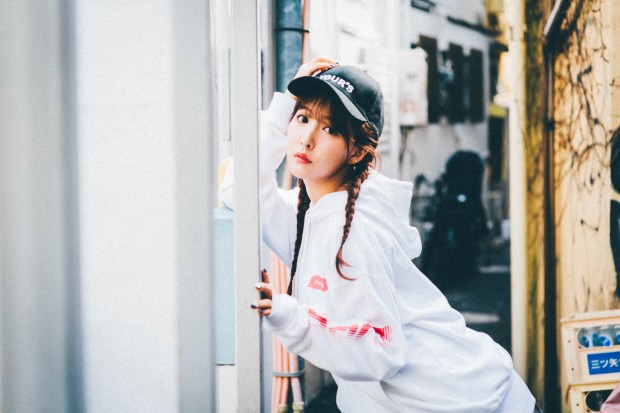 三上悠亜さんストリートスナップ8