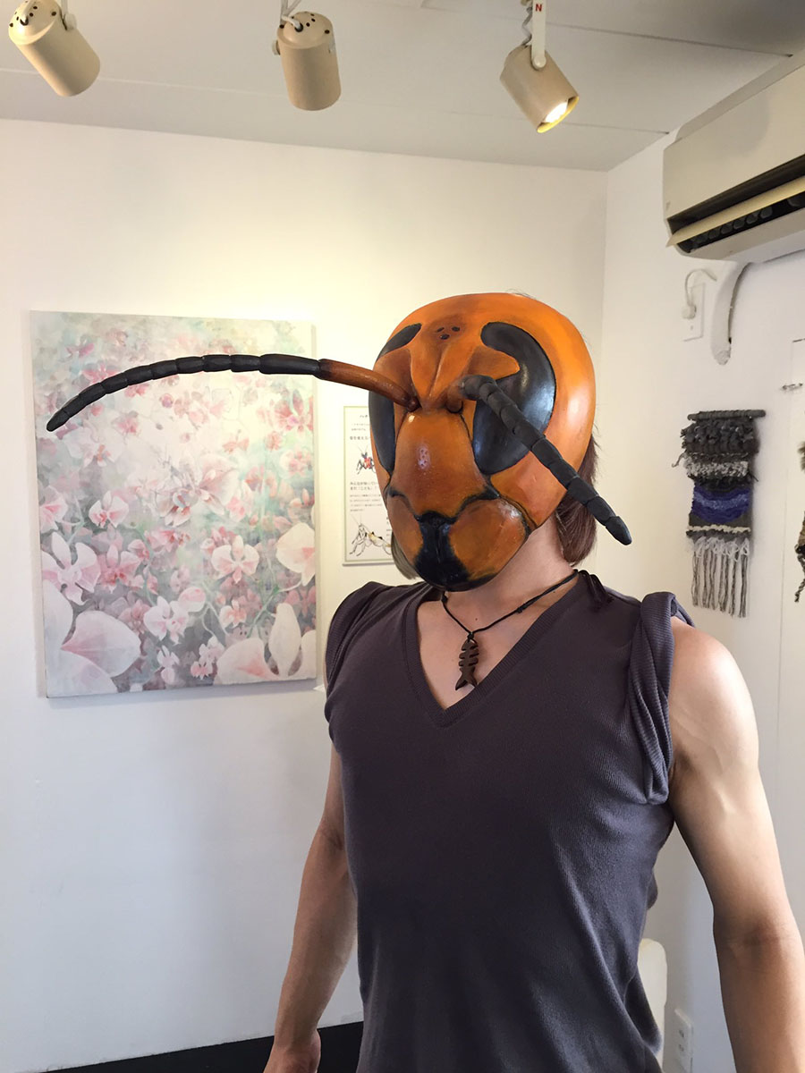 スズメバチのマスク