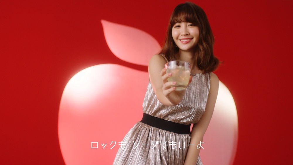 小嶋陽菜さん／「キリン　皮ごこち　『皮ごこちを飲みたい』篇」