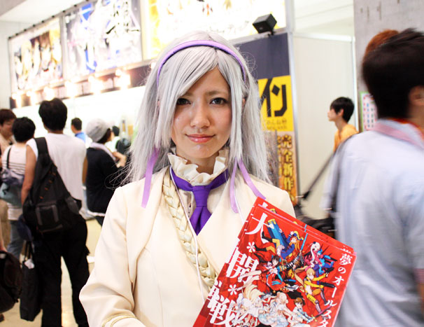 英雄戦記のコスプレコンパニオンさんだよ!