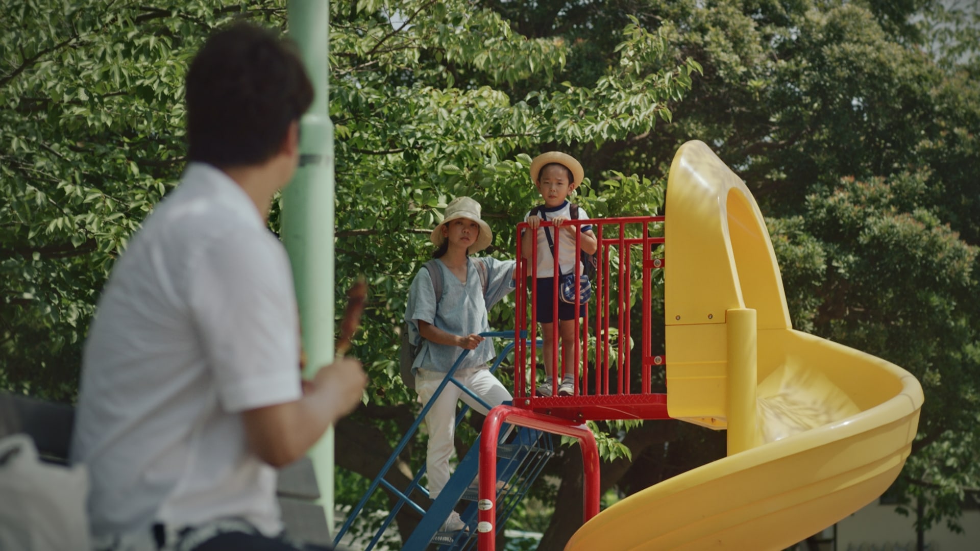 香取慎吾出演、新TVCM「ファミマのあの曲で会話」篇10