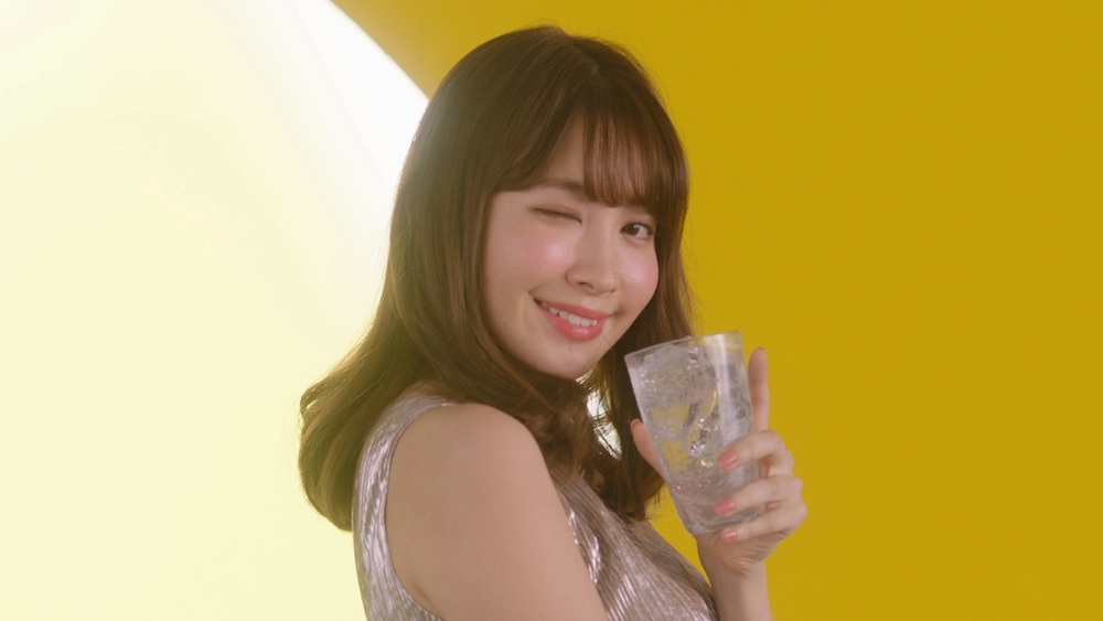 小嶋陽菜さん／「キリン　皮ごこち　『皮ごこちを飲みたい』篇」