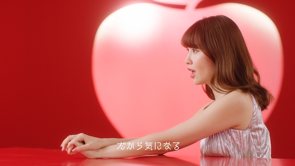 小嶋陽菜さん／「キリン　皮ごこち　『皮ごこちを飲みたい』篇」