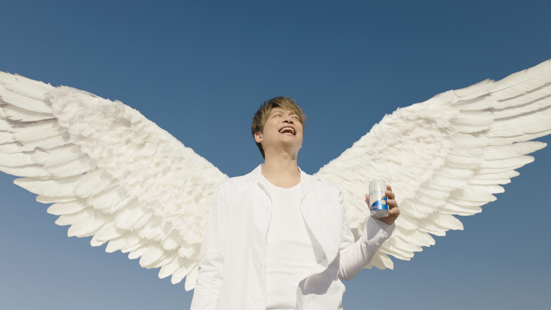 稲垣さんと香取さん出演「オールフリー」CM「生きてるっ！」篇12