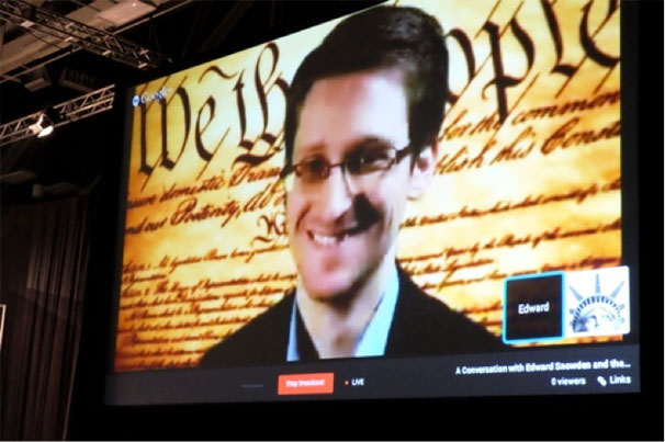 Hungoutで出演するスノーデン元中央情報局(CIA)職員