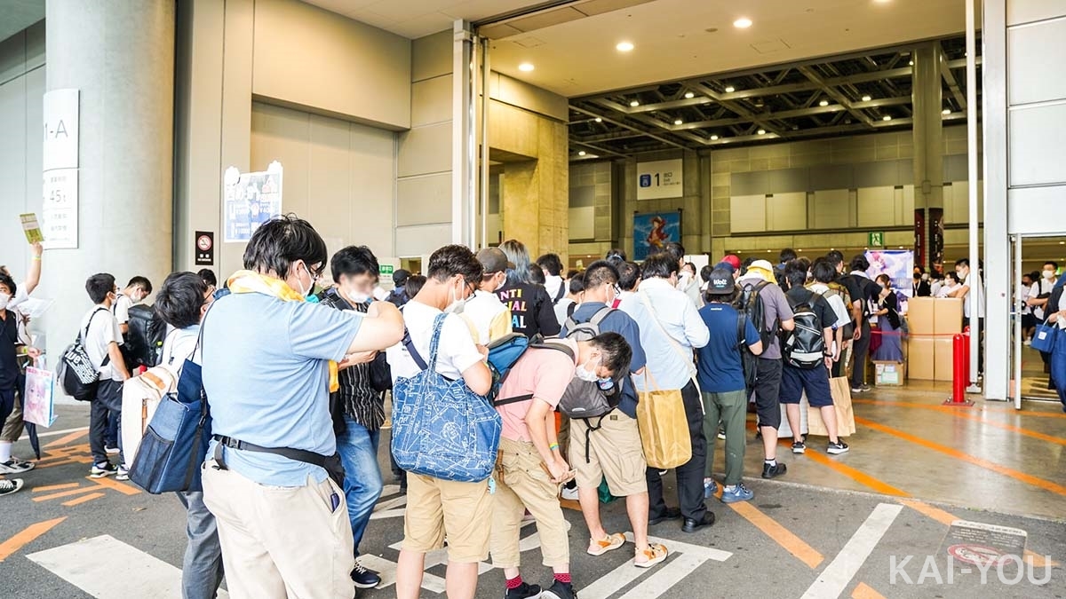 あかさあいさんサークル待機列／編集部撮影