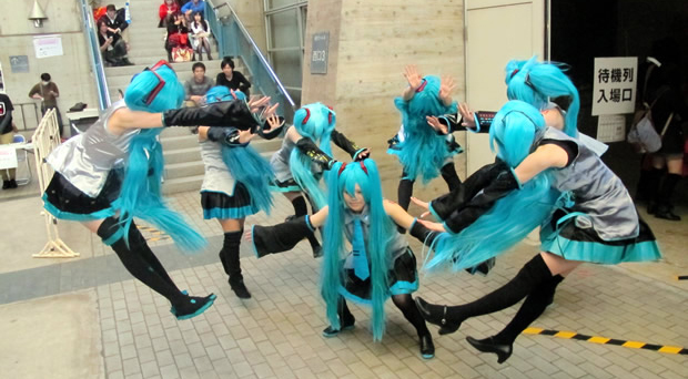 初音ミクさん's-による「マカンコウサッポウ」