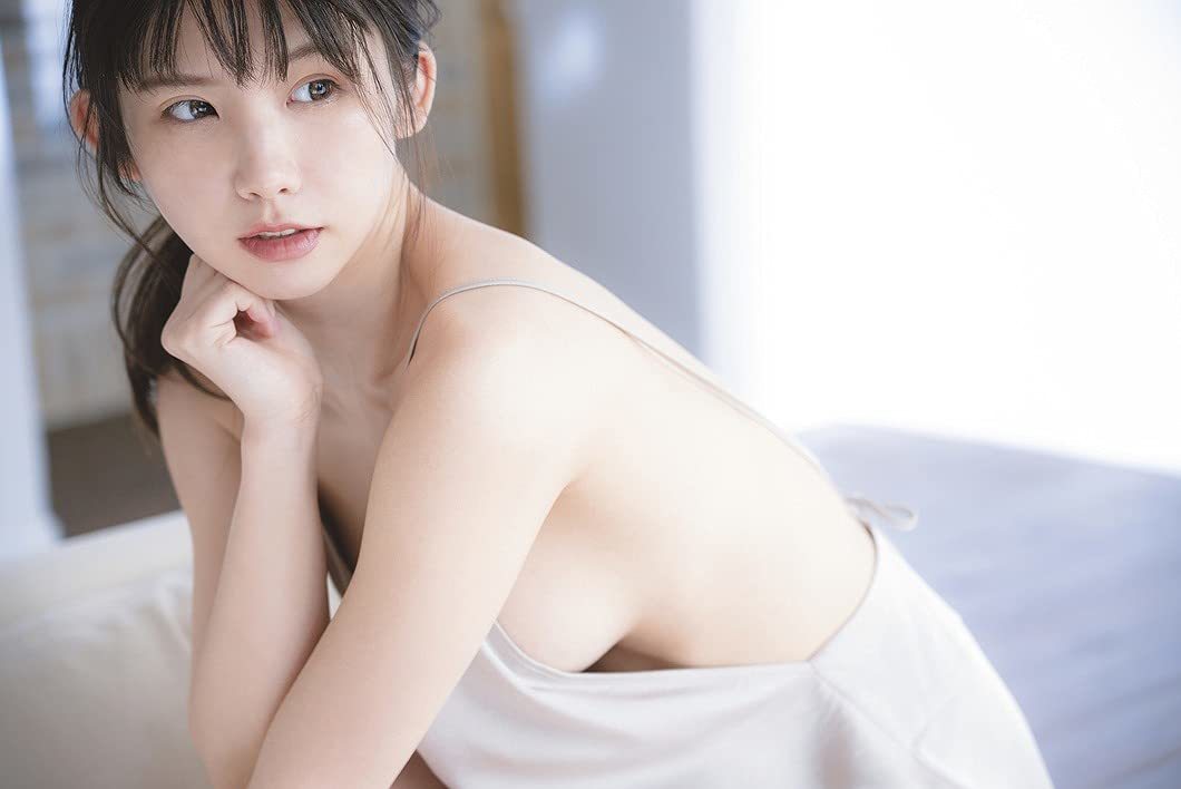 『OFF COSTUME』誌面カット