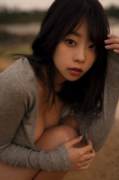 ④青山ひかる：(c)唐木貴央／週刊プレイボーイ