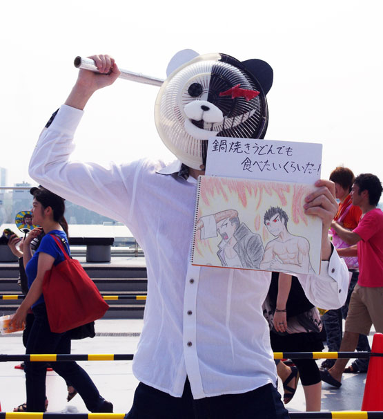 モノクマさん人気！