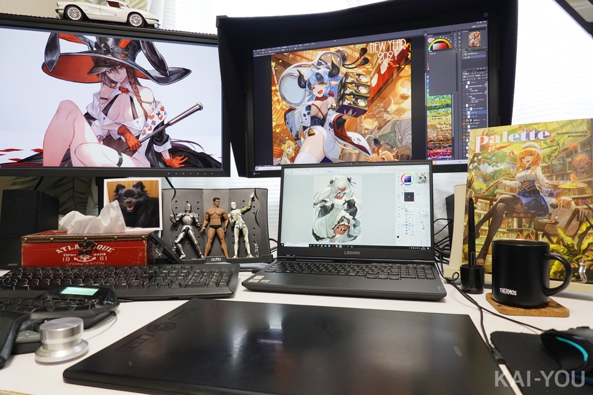lackさんの作業環境。中段右にあるのが「Legion550i」／写真はlackさん撮影