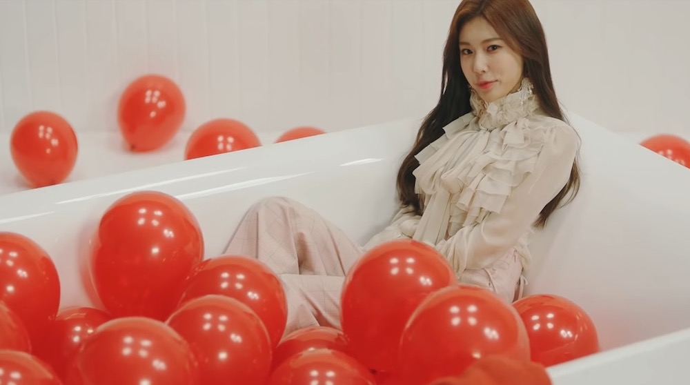 IZ*ONE「La Vie en Rose」16