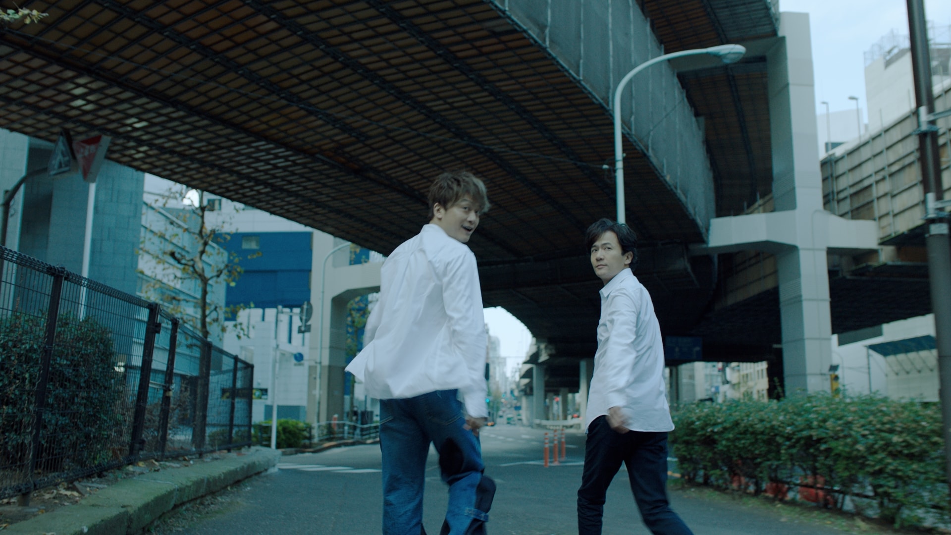 稲垣さんと香取さん出演「オールフリー」CM「生きてるっ！」篇6