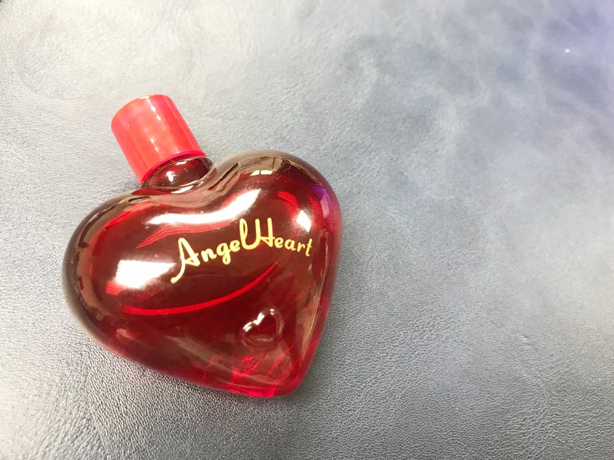 2002年に発売された香水「エンジェルハート」