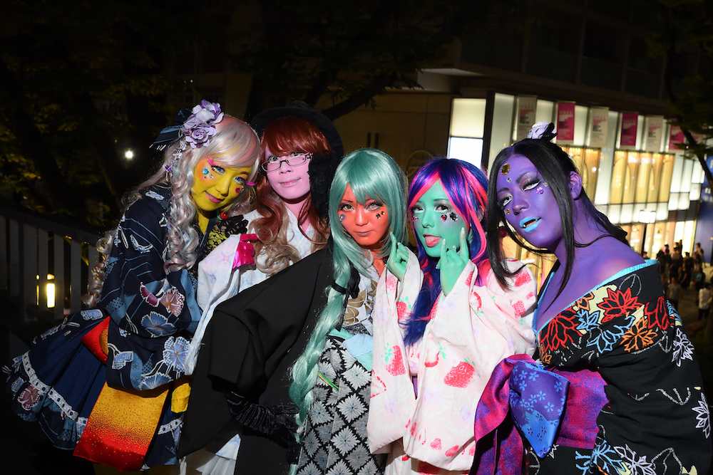 異色肌ギャル表参道3