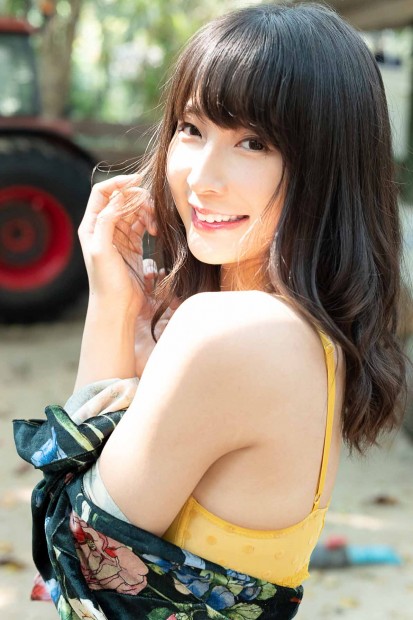 ①川崎あや：(c)藤本和典／週刊プレイボーイ