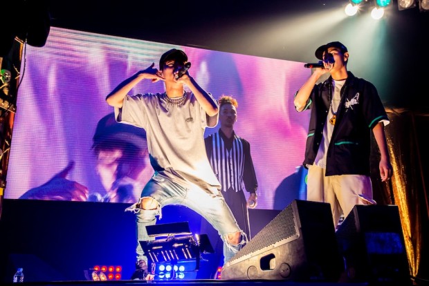 百足 vs S-kaine
