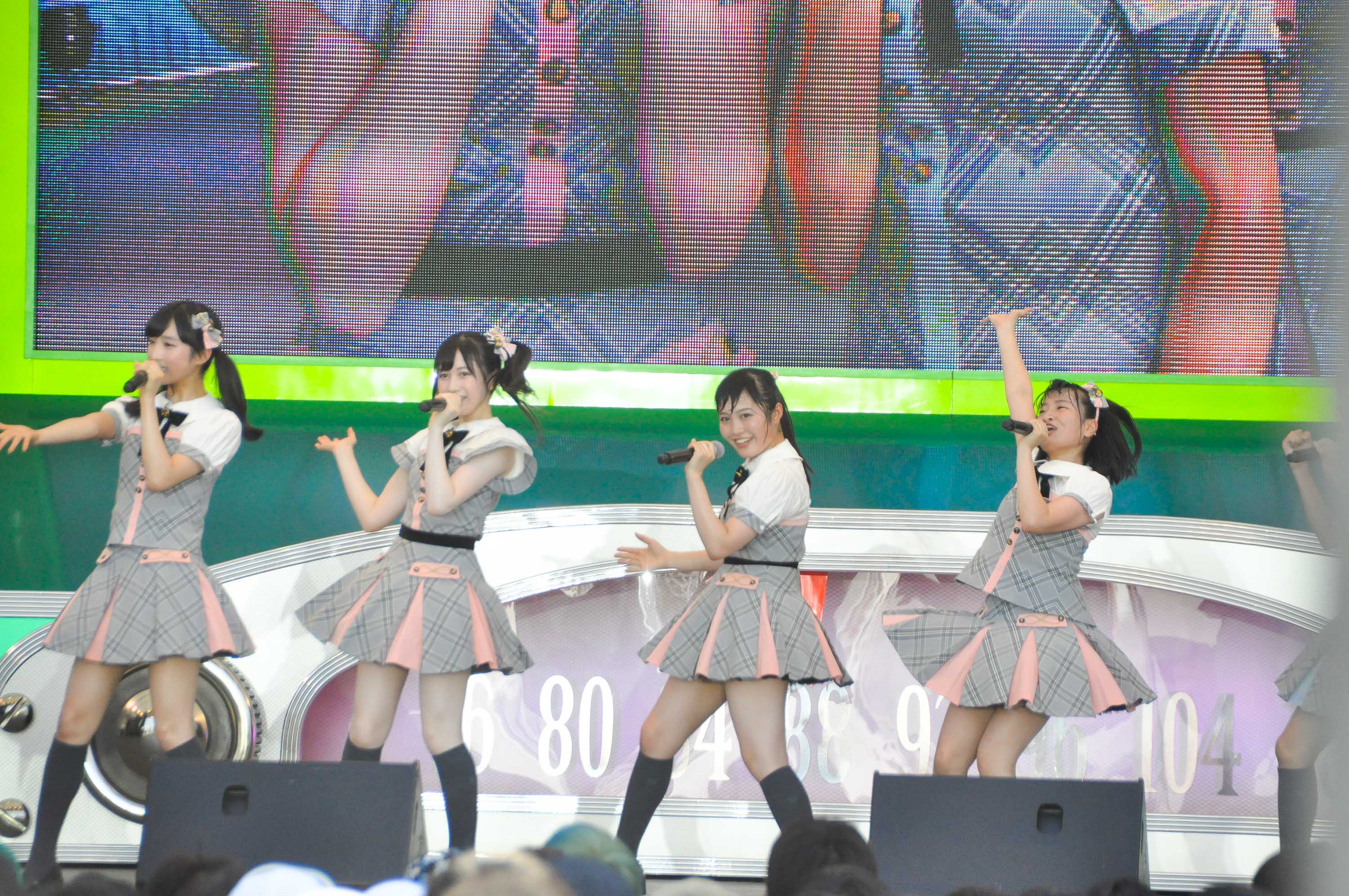 AKB48 Team 8
