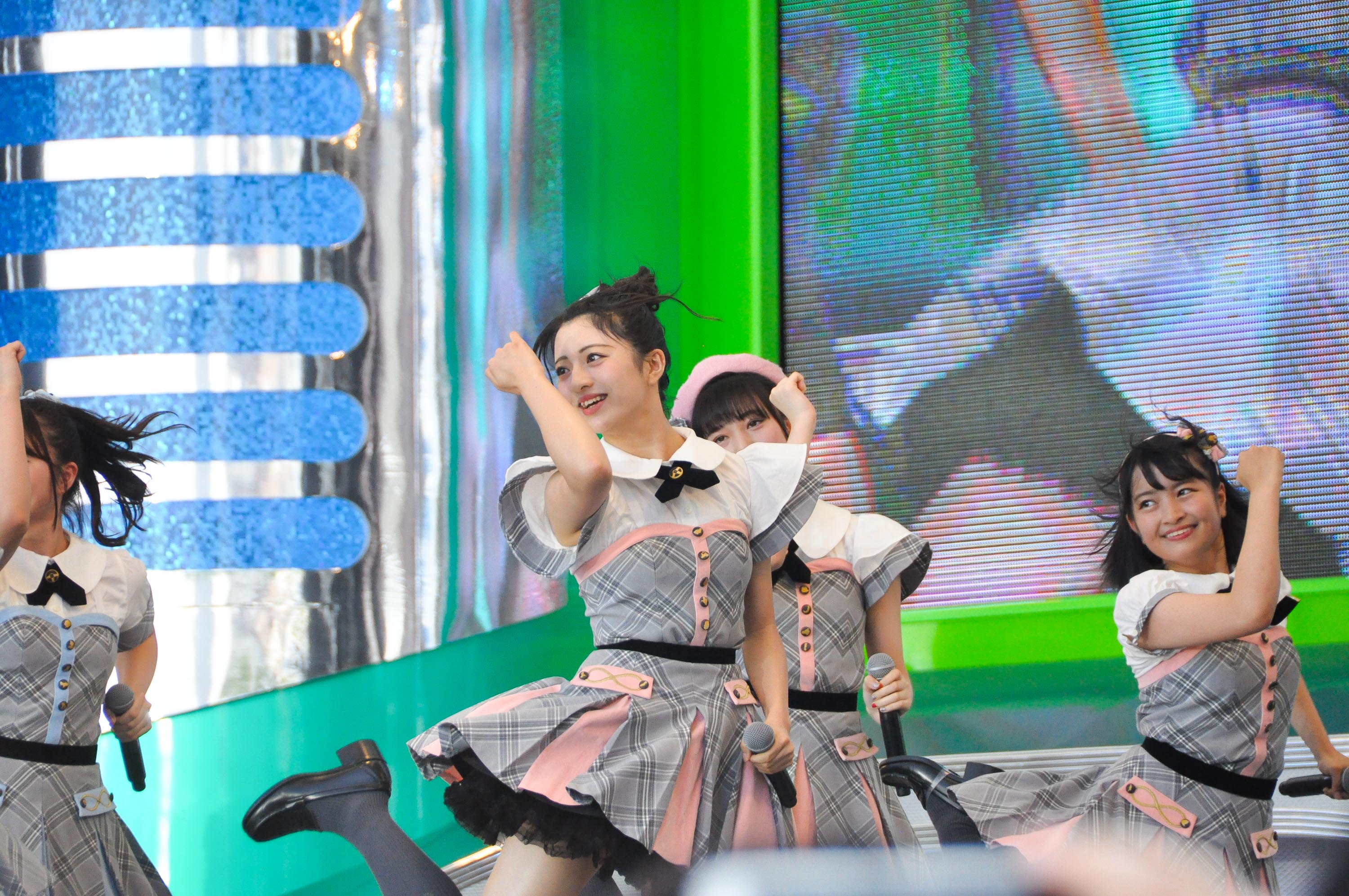 AKB48 Team 8