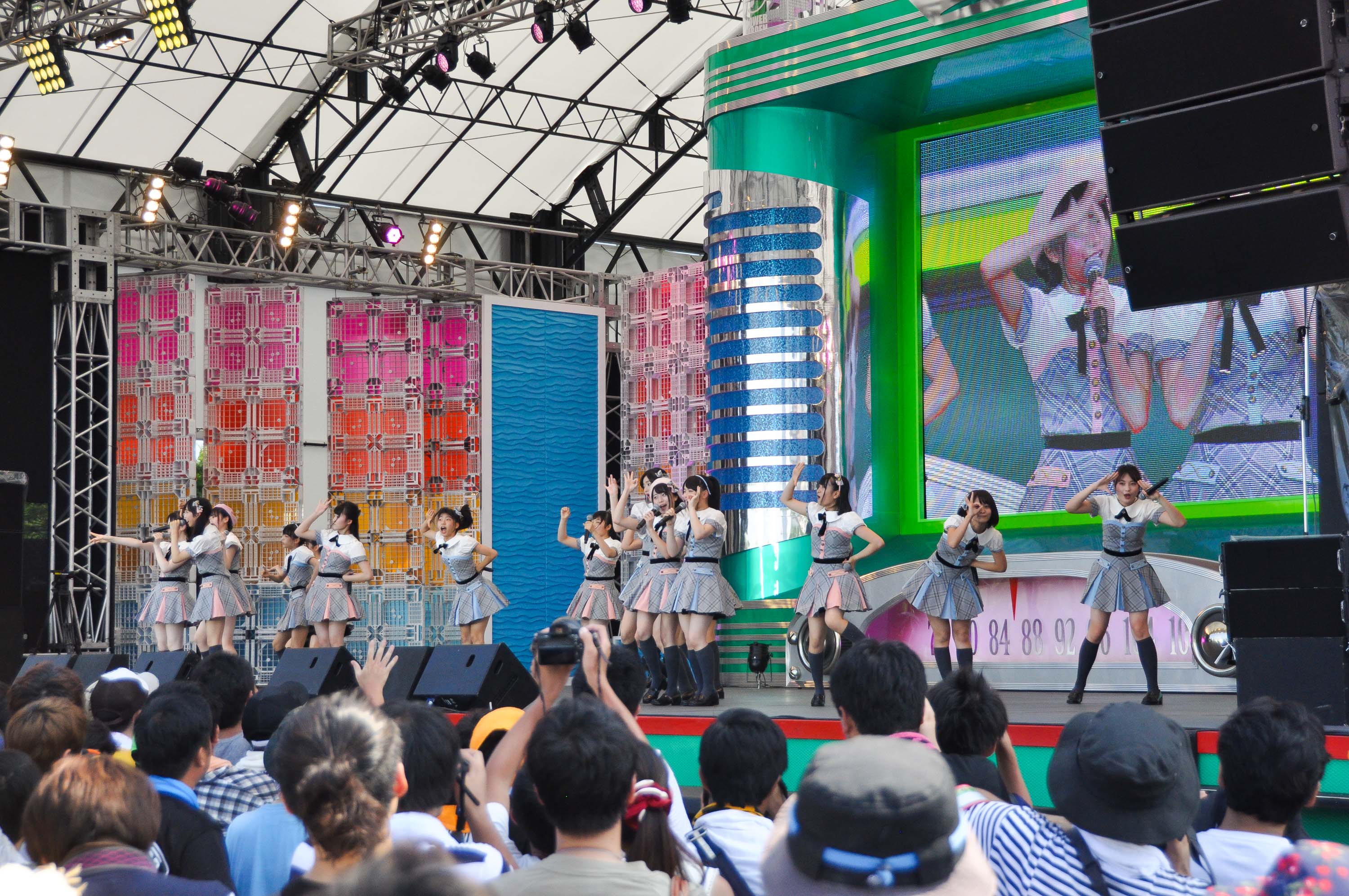 AKB48 Team 8