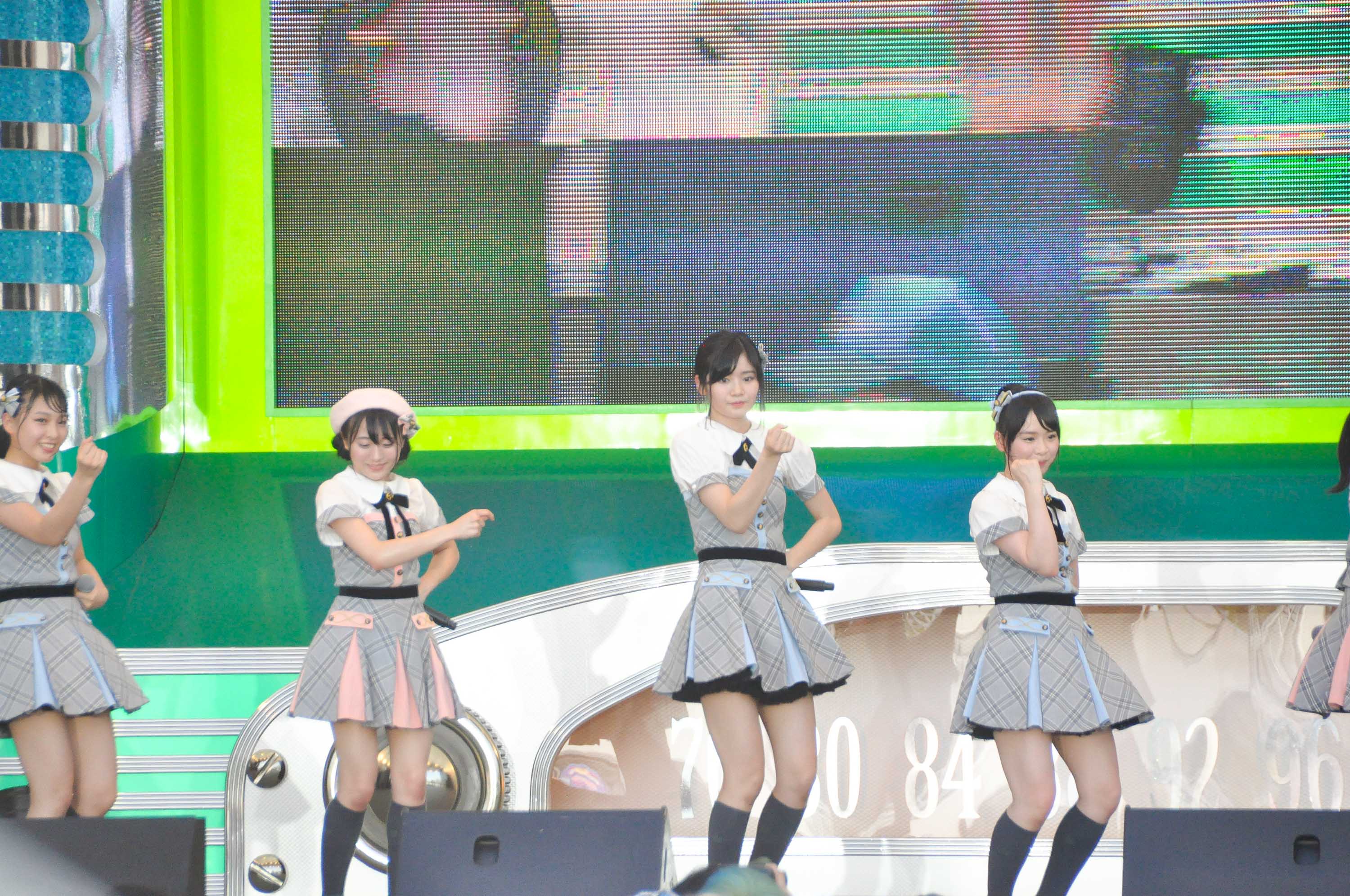 AKB48 Team 8