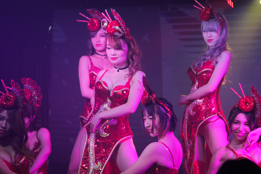 Burlesque annex YAVAY