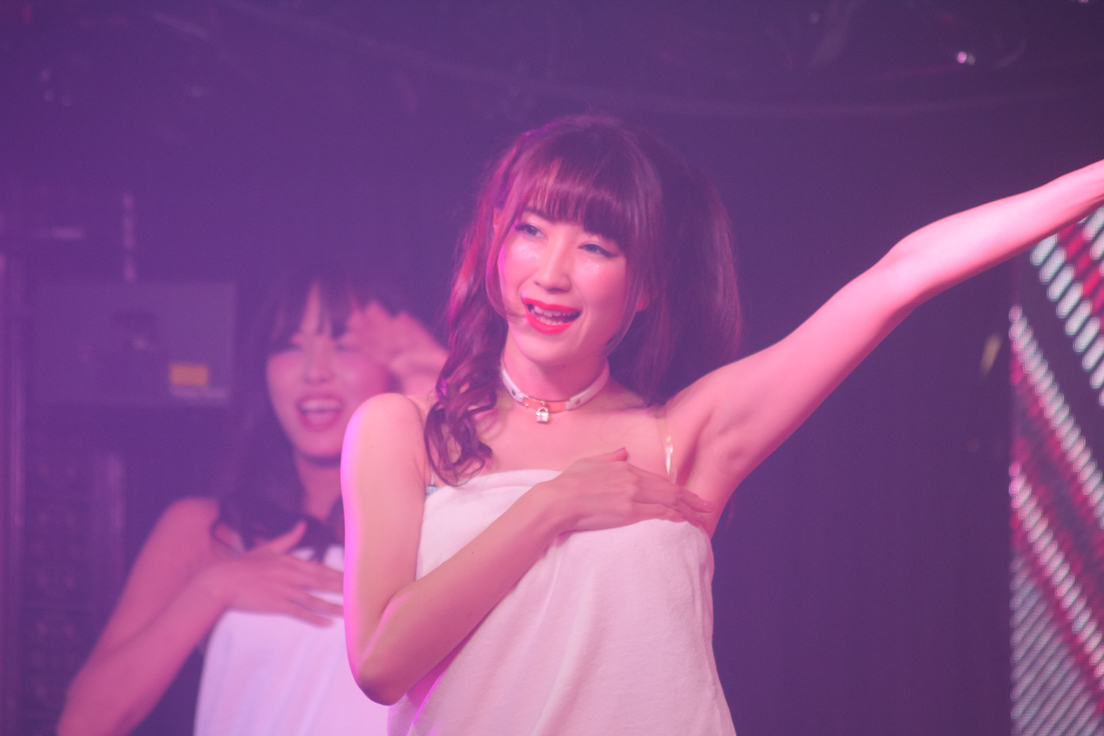 Burlesque annex YAVAY