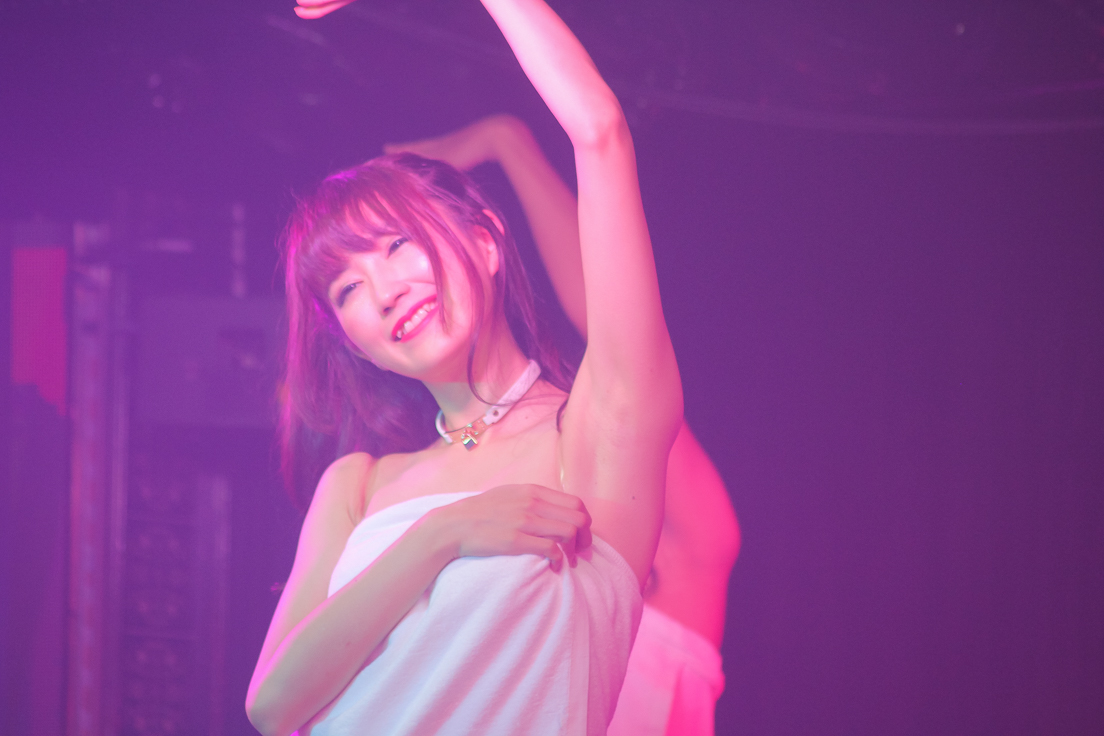 Burlesque annex YAVAY