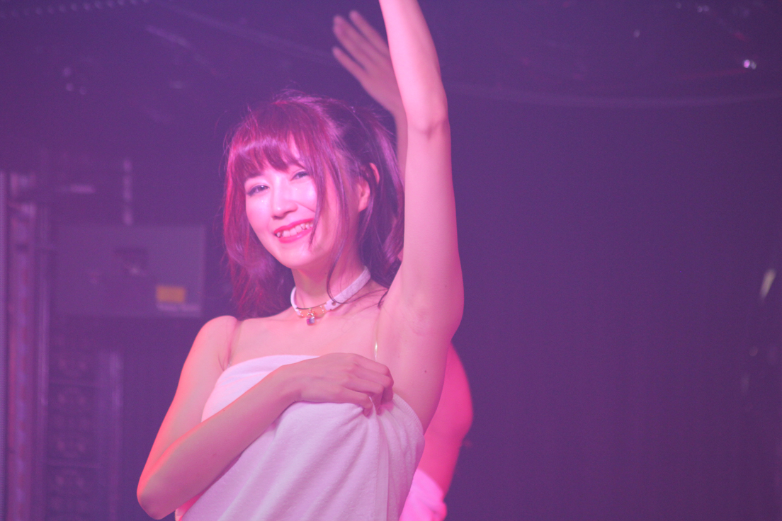 Burlesque annex YAVAY