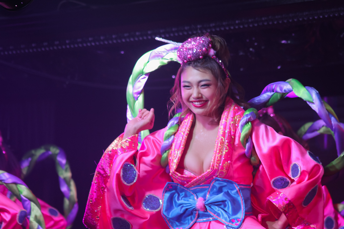 Burlesque annex YAVAY