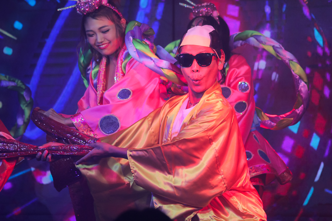 Burlesque annex YAVAY