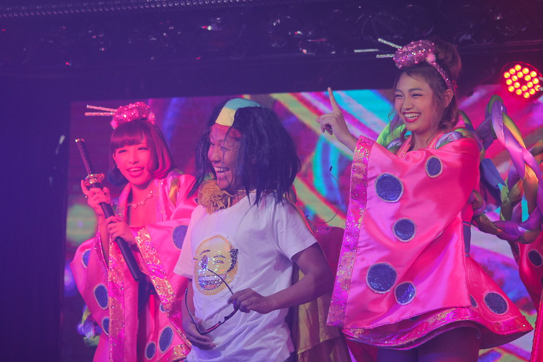 Burlesque annex YAVAY