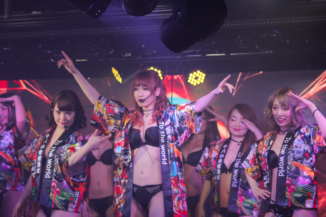 Burlesque annex YAVAY