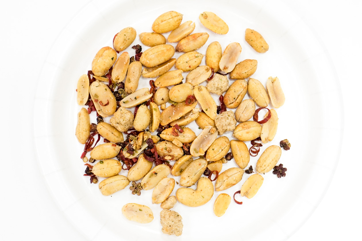 鶏肉とナッツ炒めのまんま