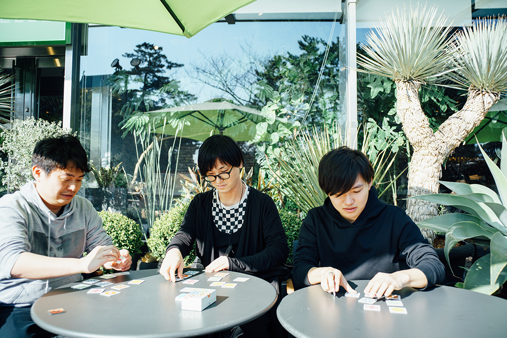 旅の合間には、ぼくりりさんが最近ハマっているボードゲームをいつでもどこでも