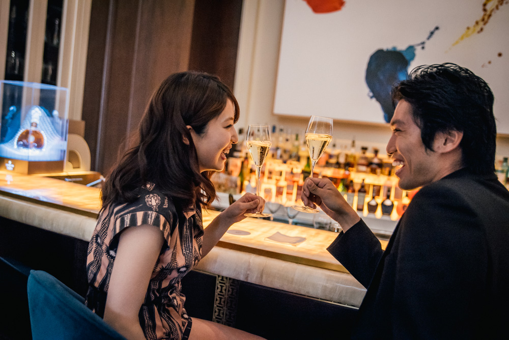 ラウンジで乾杯