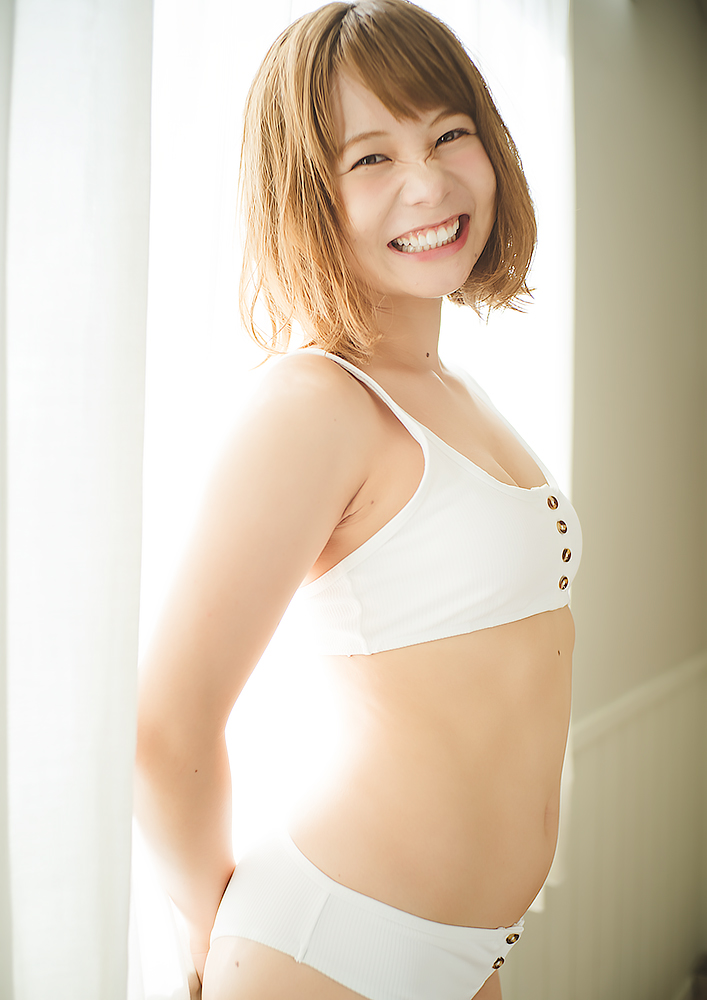 真奈さんグラビア写真