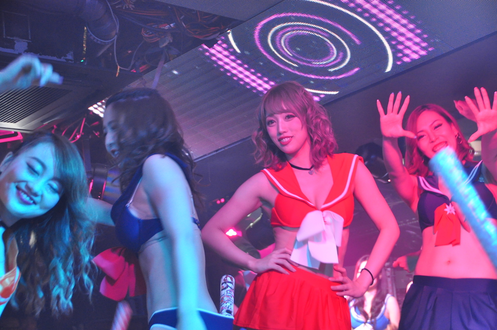 Burlesque annex YAVAY