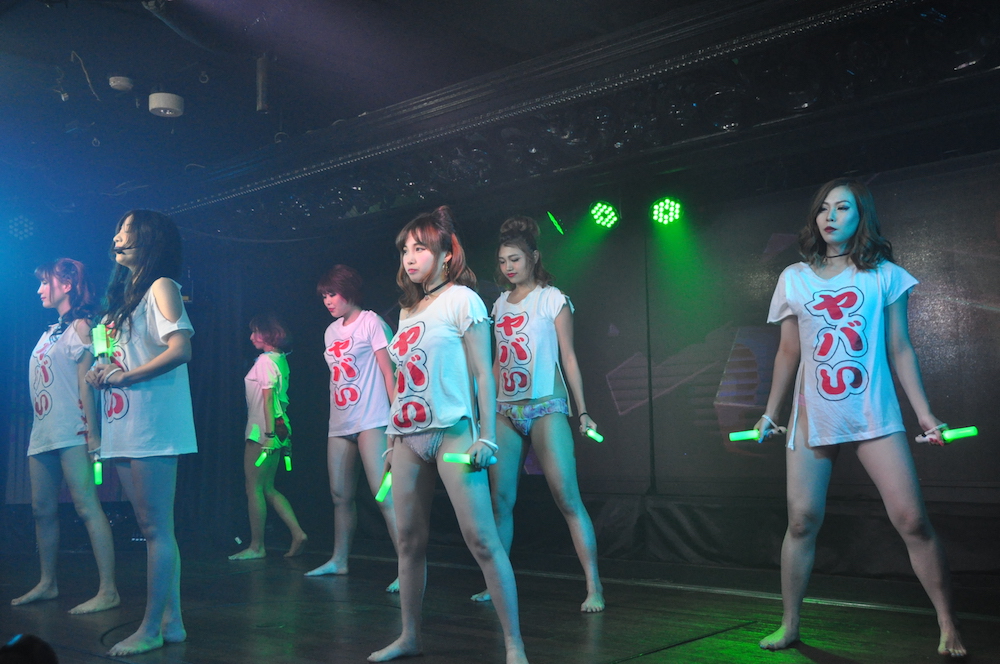 Burlesque annex YAVAY