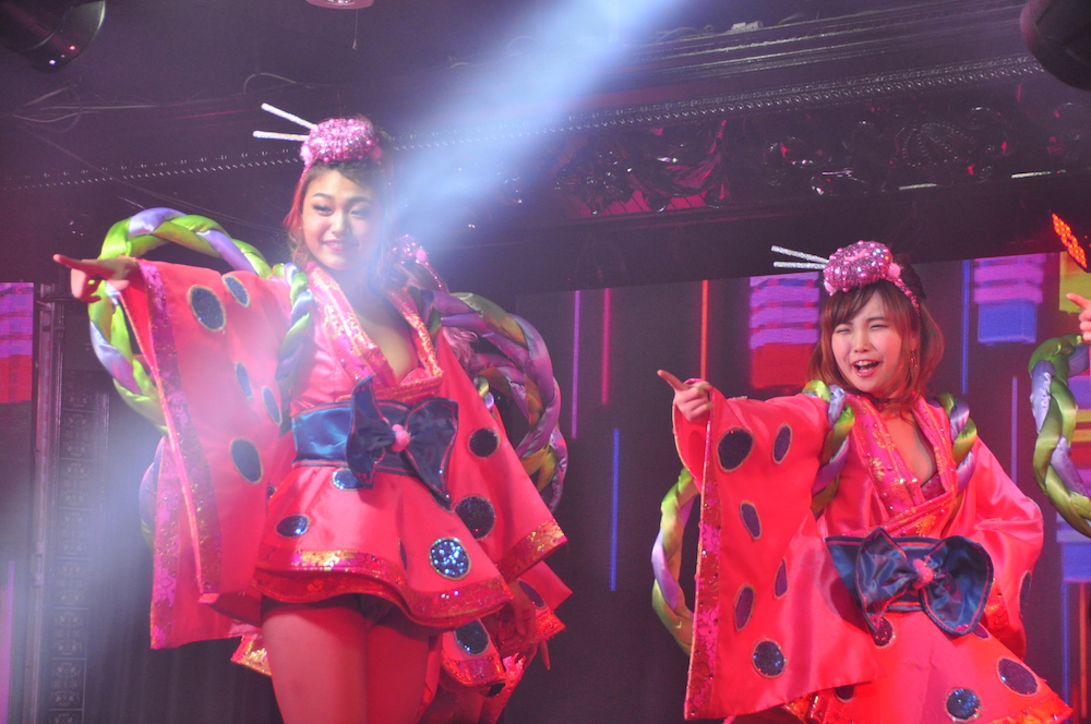 Burlesque annex YAVAY