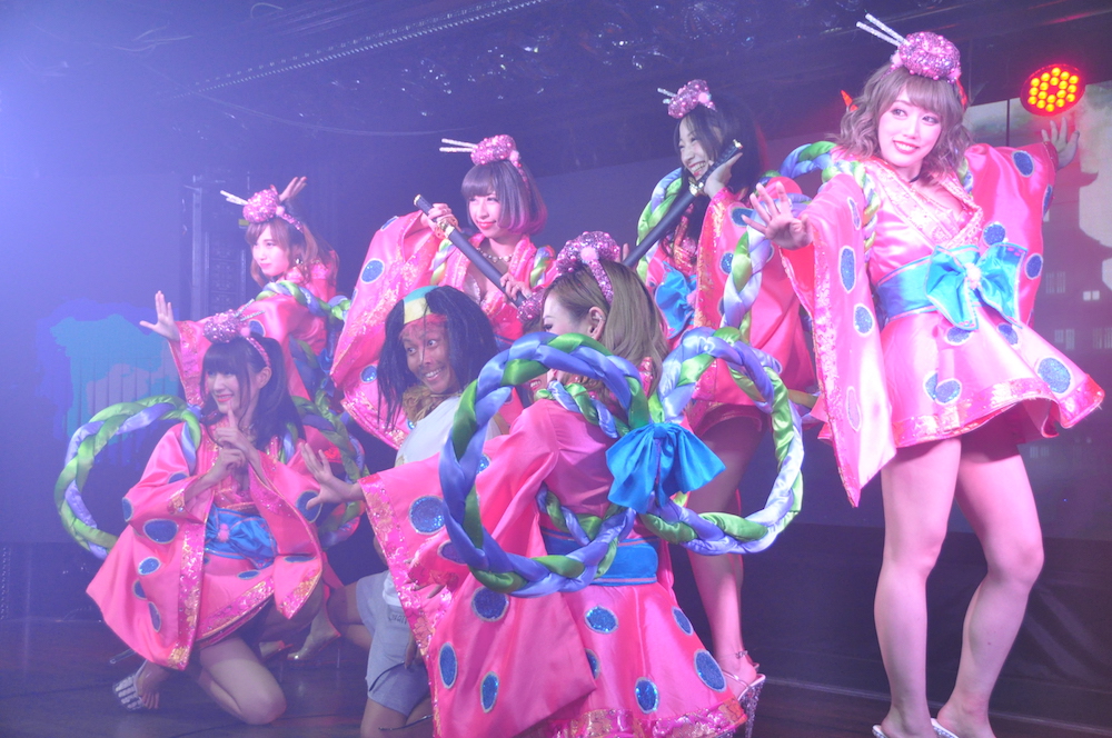 Burlesque annex YAVAY