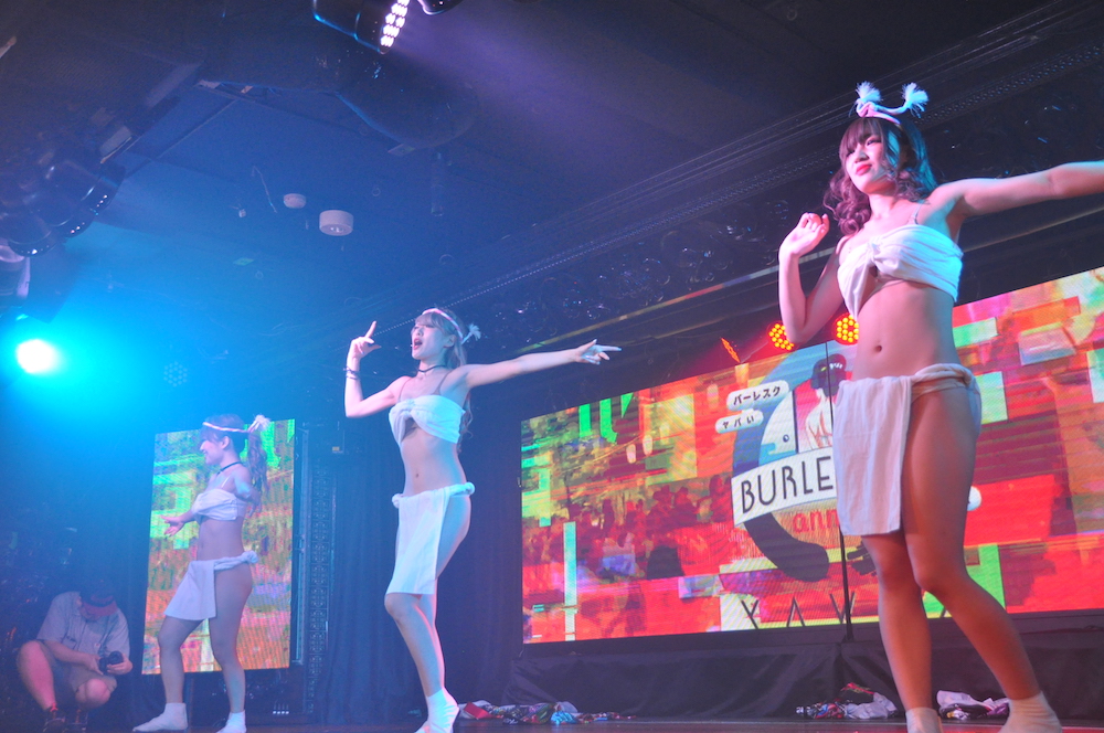 Burlesque annex YAVAY