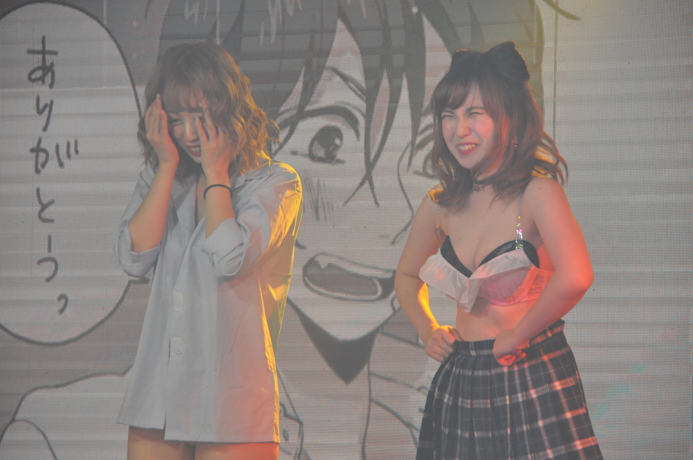 Burlesque annex YAVAY