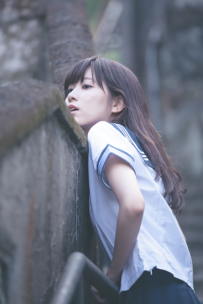 楠ろあさんの水着グラビア